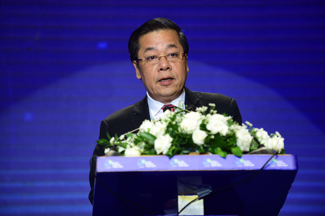 Nguyen Kim Anh, vice-govenor of the State Bank of Vietnam, delivers a speech at a seminar on cashless payments in Ho Chi Minh City, Vietnam, June 12, 2020. Photo: Quang Dinh / Tuoi Tre