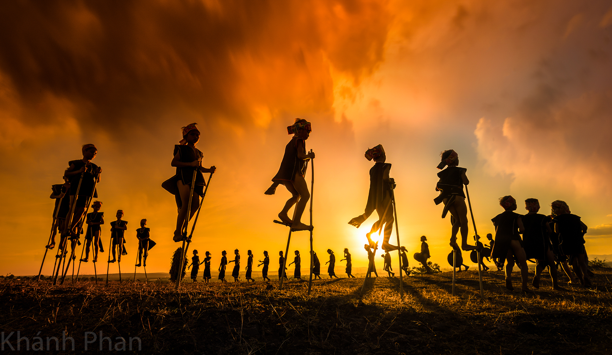 ‘Children dancing with gongs,’ a photo capturing children dancing with gongs at a festival in Gia Lai, which was listed among the 2020 world's best photos of golden hour by Agora. Photo: Khanh Phan