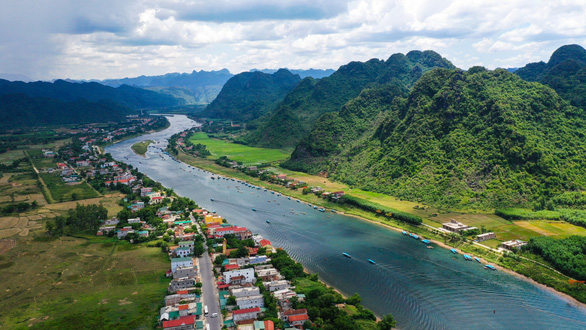 Quang Binh Province is where the nature and people meet. Photo: GAC