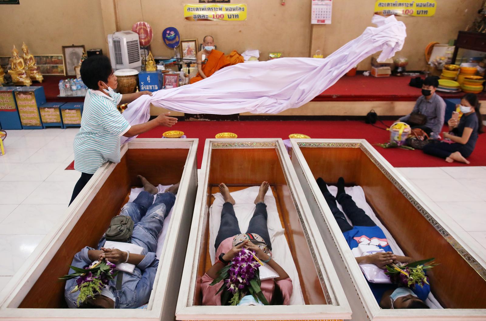 Thais seek to restore fortunes with mock funerals | Tuoi Tre News ...