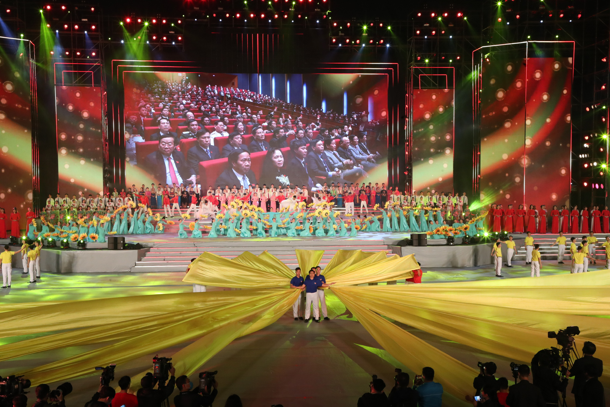 Artists perform at a music show marking the success of Vietnam’s 13th National Party Congress in Hanoi, February 2, 2021. Photo: Nguyen Quang Phuc / Tuoi Tre