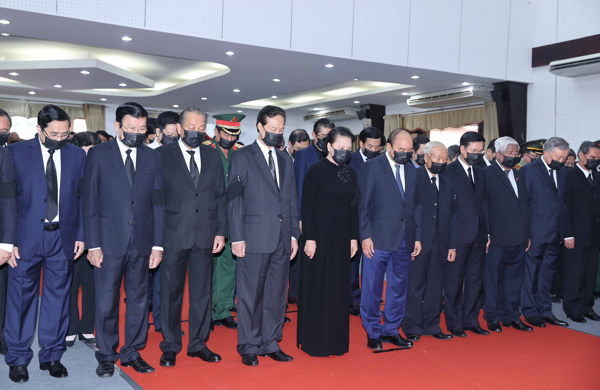 Vietnamese leaders and former leaders attend the funeral of former Deputy Prime Minister Truong Vinh Trong in Ben Tre Province, Vietnam, February 21, 2021. Photo: Tu Trung / Tuoi Tre