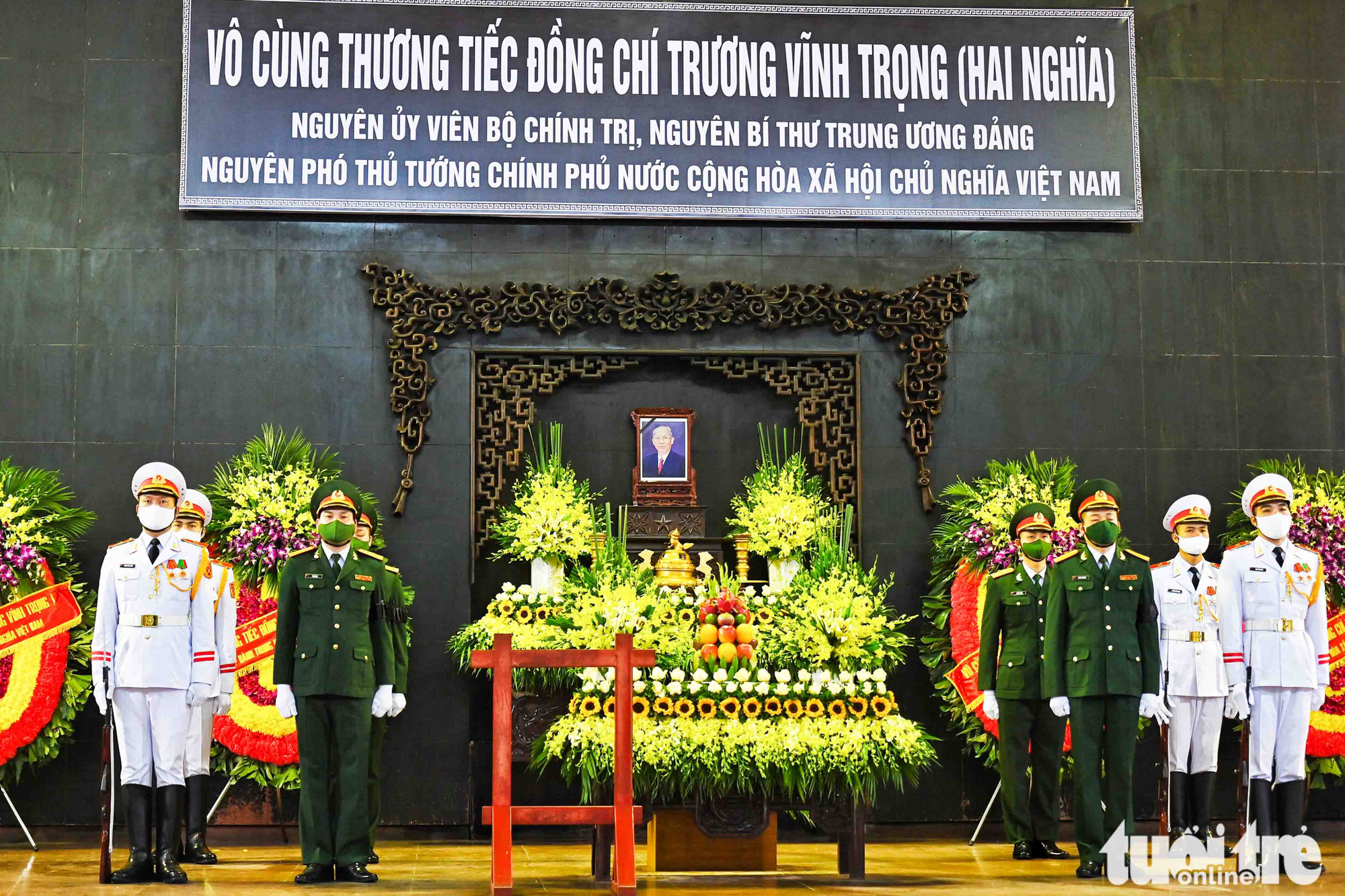 The funeral of former Vietnamese Deputy Prime Minister Truong Vinh Trong is organized in Hanoi, February 21, 2021. Photo: Hoang Phong / Tuoi Tre