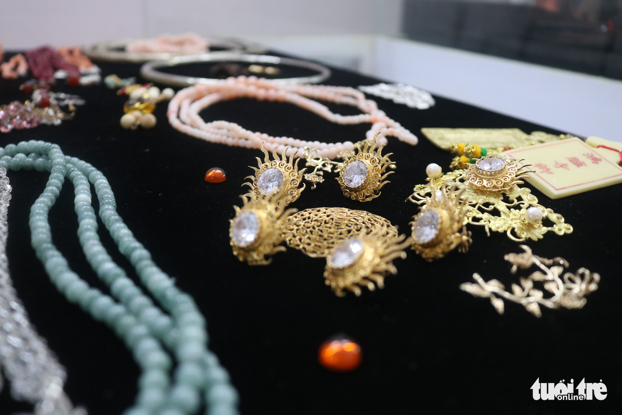 Accessories and jewelry under the Nguyen Dynasty made by Tran Quang Minh Tan