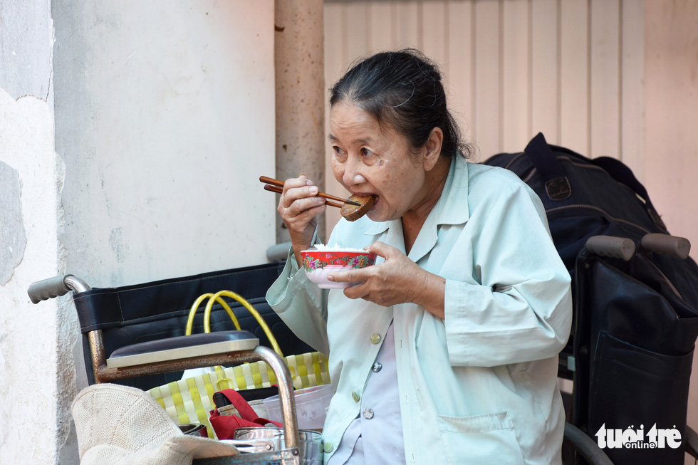 68-year-old Tran Thi Ut shared she has been a long-time vegetarian for her own peace of mind. Photo: Duyen Phan / Tuoi Tre